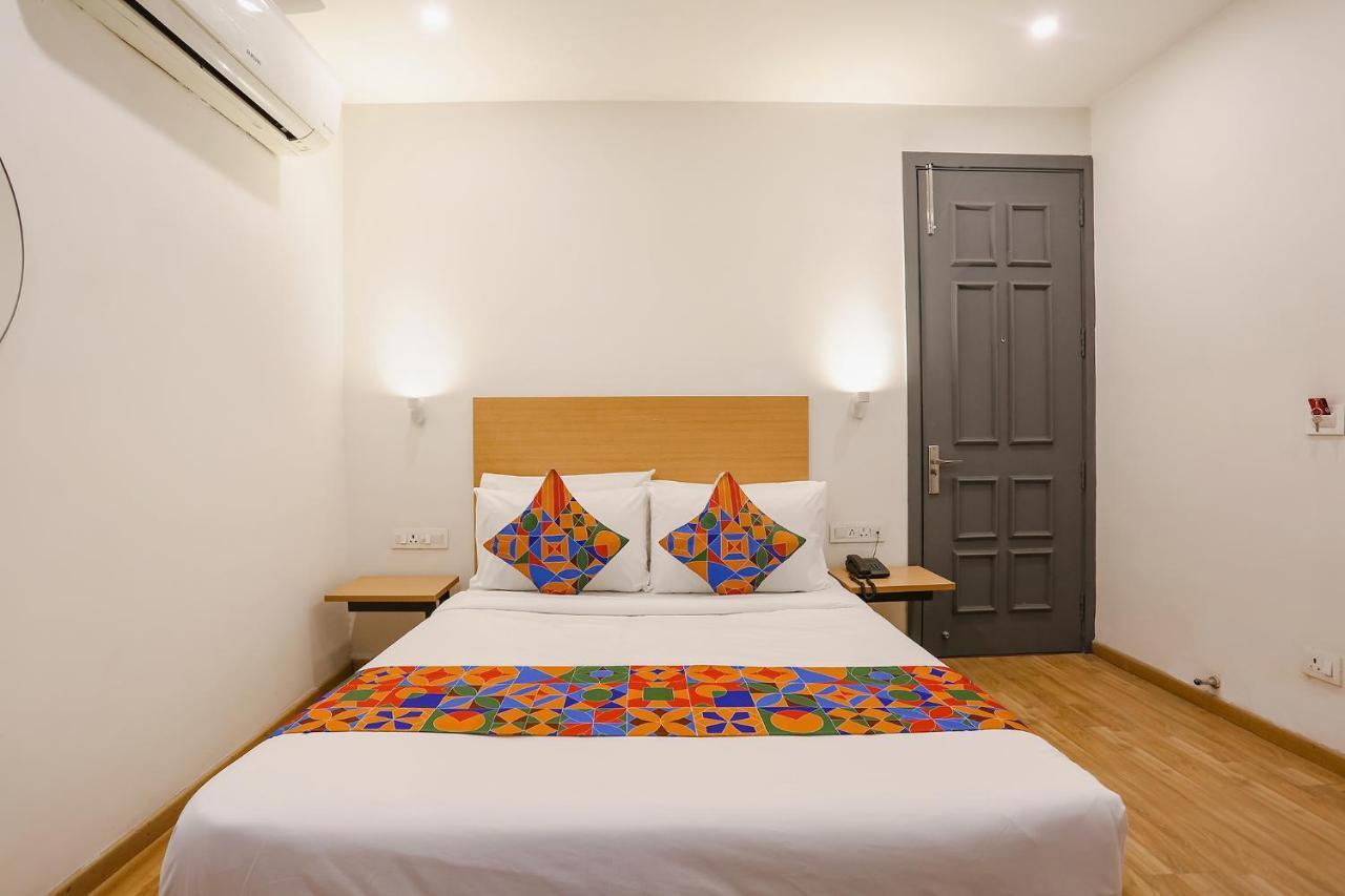 Fabexpress D2 Paschim Vihar Hotel Delhi  Exterior photo